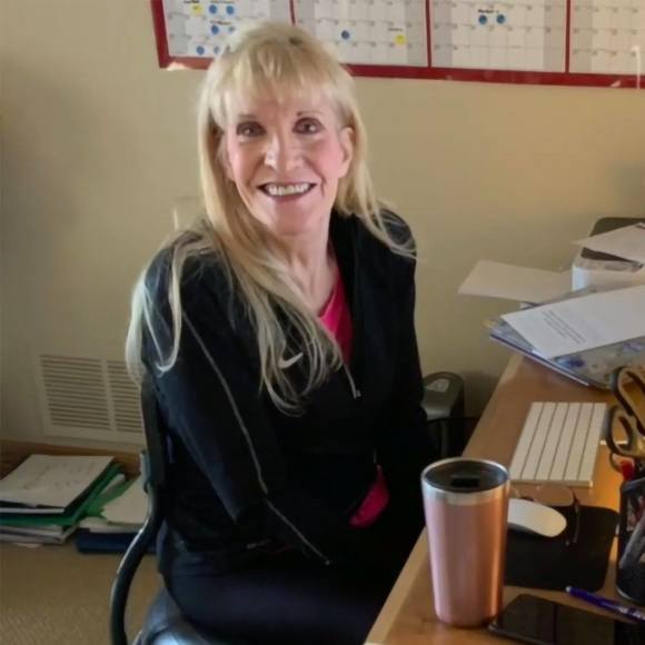 Meet your Posher, Christie - Picture 1 of 1